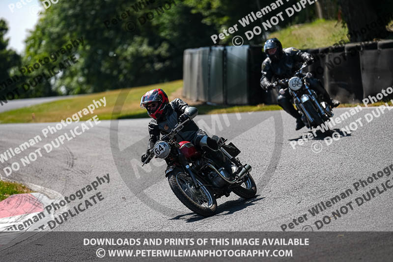 cadwell park;cadwell park photographs;cadwell trackday photographs;enduro digital images;event digital images;eventdigitalimages;peter wileman photography;racing digital images;trackday digital images;trackday photos